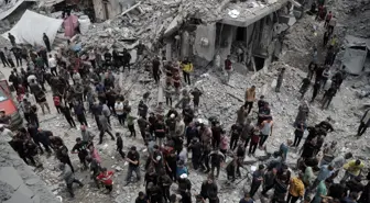 İsrail'in Gazze'ye Hava Saldırısı: 80 Ölü