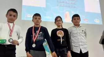 Çıldırlı Öğrenciler Zeka ve Akıl Oyunları Finalinde Başarı Gösterdi