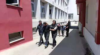 Adana'da DEAŞ'a Para Transferi Yapan İki Şüpheli Tutuklandı