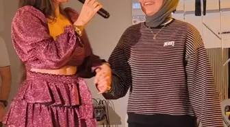 Ebru Polat Kars'ta Anneler Günü'nde Genç Kıza Sürpriz Doğum Günü Kutladı