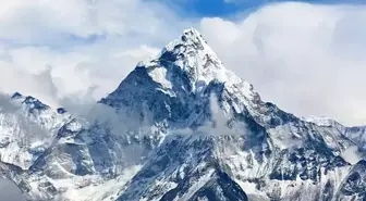 Everest Tırmanışı: Filipinli Dağcı Aşırı Yorgunluktan Hayatını Kaybetti