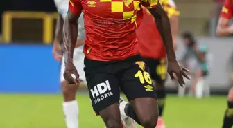 Göztepe'nin Genç Yıldızı Dennis, Bundesliga'nın Dikkatini Çekiyor