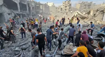 İsrail gece boyunca bomba yağdırdı! 100'den fazla ölü var