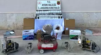 Aydın'da Sigara Kaçakçılığı Operasyonu: Çok Sayıda Kaçak Tütün ve Makaron Ele Geçirildi