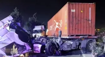 Aliağa'da Tır Kazası: 1 Yaralı