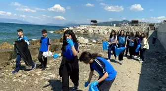 Mudanya Ortaokulu Öğrencilerinden Çevre Temizliği Etkinliği