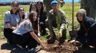 Tatvan'da Fidan Dikim Etkinliği Düzenlendi