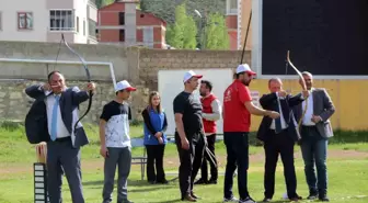 Bayburt'ta Gençlik Haftası Kapsamında Okçuluk Turnuvası Düzenlendi