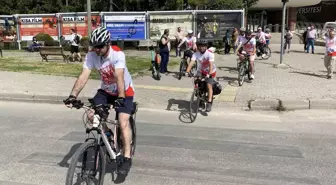 Eğitim Çalışanları Eskişehir'den Ankara'ya Bisikletle Gitti