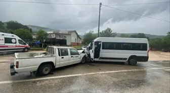 Karacabey'de Feci Kaza: 1 Ölü, 2 Yaralı