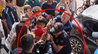 Cizre'de Dut Yemek İsterken Korkuluk Demirine Saplanan Çocuk Hastaneye Kaldırıldı