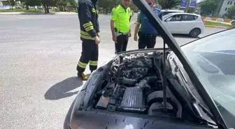 Erzincan'da Seyir Halindeki Araç Alev Aldı