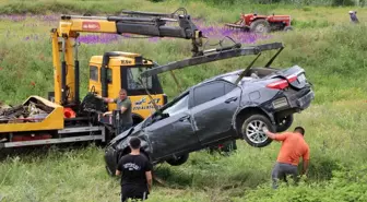 Amasya'da Otomobil Hafif Ticari Araca Çarptı, Takla Attı