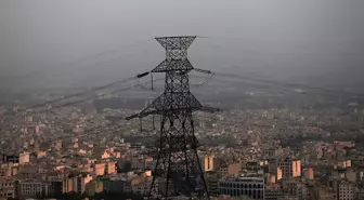 İran'da aşırı enerji tüketimine ceza! 1103 evin elektriği kesildi