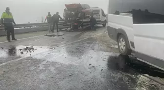 Bursa'da İşçi Servisi ve Otomobil Kaza Yaptı: 12 Yaralı