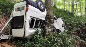 Kastamonu'da Minibüs Uçuruma Yuvarlandı: 10 Yaralı