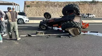 Mardin'de Otomobil ile Traktör Çarpıştı: 3 Yaralı