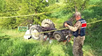 Erzincan'da Traktör Devrildi: Sürücü Hayatını Kaybetti
