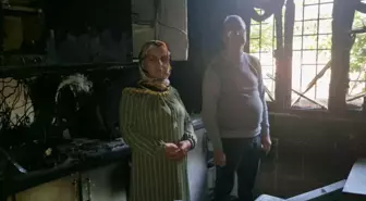 Hatay'da Yıldırım Düşen Ev Alev Alev Yandı, Çift Hastaneye Kaldırıldı