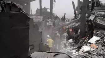 İsrail'in Gazze'ye Saldırısında 64 Filistinli Hayatını Kaybetti