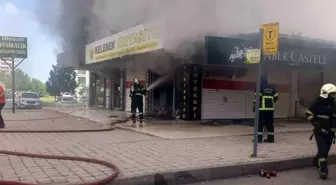 Diyarbakır'da Kırtasiye Dükkanında Yangın Çıktı