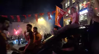 Galatasaray'ın 25. Şampiyonluğu Yalova'da Coşkuyla Kutlandı