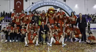 Göztepe, Türkiye Basketbol Ligi'ne Çıkarak Şampiyonluğu Kazandı