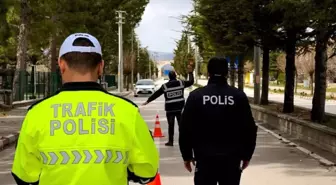 Isparta'da Trafik ve Asayiş Denetiminde 83 Araç İhlali Tespit Edildi