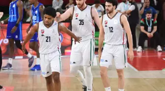 Karşıyaka Basketbol Takımı, Kümede Kalarak Geleceğe Dönüş Mücadelesi Veriyor