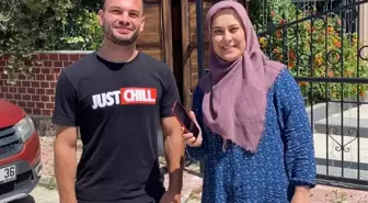 Moldovalı Turist, Bulduğu Cep Telefonunu Sahibine Teslim Etti