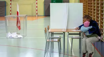 Polonya Cumhurbaskanlığı Seçimleri İçin Oy Verme İşlemi Başladı
