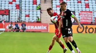 Antalyaspor ile Gaziantep FK 0-0 Eşitlikle İlk Yarıyı Tamamladı