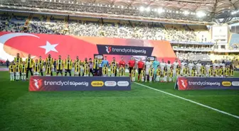 Trendyol Süper Lig: Fenerbahçe: 0 Eyüpspor: 0 (Maç devam ediyor)