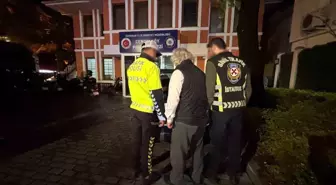 İETT Otobüsünden Yağ Sızmasıyla Zincirleme Kaza