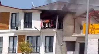 Bursa'da 3 Katlı Evde Yangın