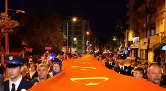 Afyonkarahisar'da 19 Mayıs Coşkusu: Gençlik Yürüyüşü ve Koro Performansı