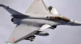 Endonezya, Fransa ile yaptığı Rafale savaş uçağı anlaşmasını durdurdu