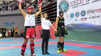 Mudanyalı Genç Sporcu Alperen Muhsin Duman, Kick Boks Dünya İkincisi Oldu