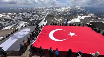 Atatürk Üniversitesi'nden Gençlik Tırmanışı