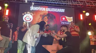 Galatasaray Şampiyonluğunda Evlilik Teklifi Coşkusu