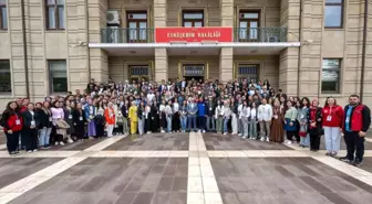 Vali Aksoy, temsilci gençleri ağırladı