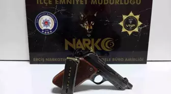 Van'da Gümrük Kaçağı Malzemeler Ele Geçirildi