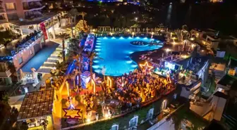 Bodrum'da Turizm Sezonu 'Yaza Merhaba Partisi' ile Açıldı