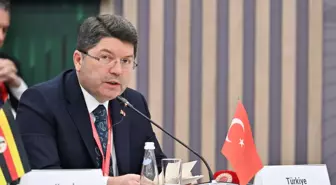 Adalet Bakanı Yılmaz Tunç, St. Petersburg'da Yargıda Dijitalleşmeyi Tartıştı