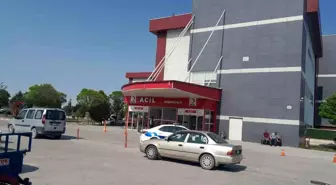 Konya'da İş Makinesiyle Malzeme İndirirken Ayak Sıkışması