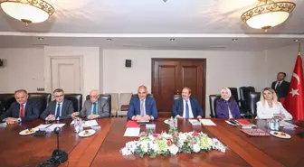Kültür ve Turizm Bakanı Ersoy, Kültür ve Sanat Politikaları Kurulu ile Bir Araya Geldi