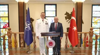 Bakan Yaşar Güler, NATO Komutanı Oramiral Vandier'i Kabul Etti