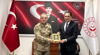 Jandarma Eğitim Alay Komutanı'ndan Aile ve Sosyal Hizmetler Müdürlüğü'ne Ziyaret