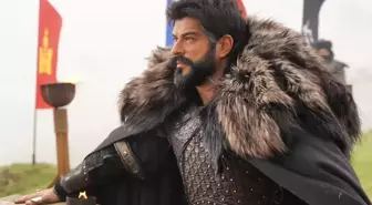 Burak Özçivit aşka geldi! Fahriye Evcen ile romantik paylaşım