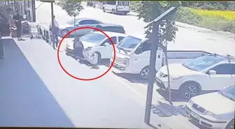 Kaldırımda Yürüyen Öğrenciye Otomobil Çarptı: Durumu Ciddi